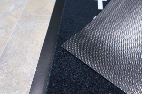 Mercury Flooring, Rohožka Tenhle dům patří bance 40x60 cm, 40x60, černá