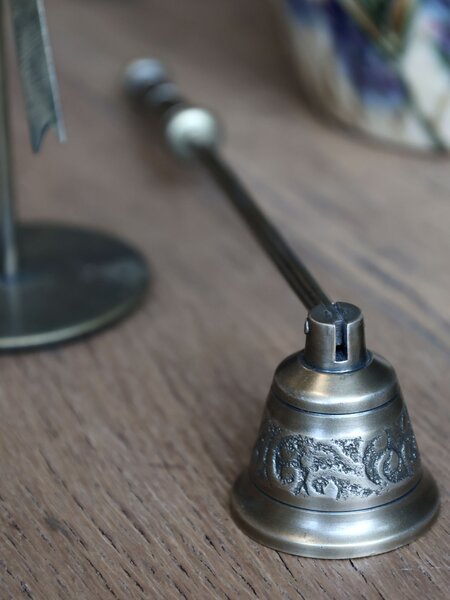 Chic Antique Mosazné retro zhášedlo