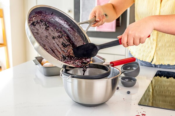 Sítko jemné KitchenAid Classic Collection 17 cm červená KHA161OHEREG