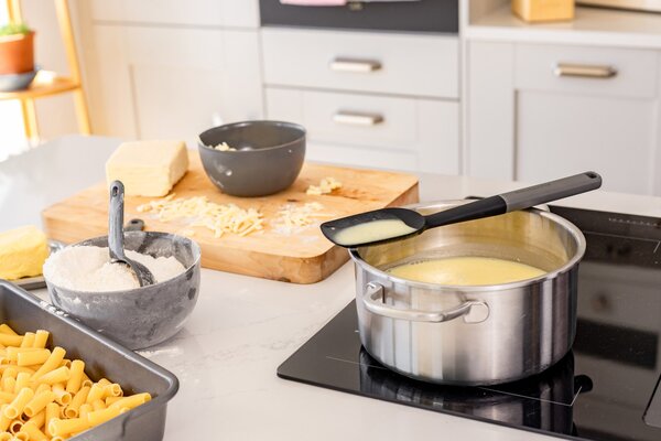 Stěrka nabírací silikonová KitchenAid Classic Collection 30 cm šedá KHA030OHCHGG