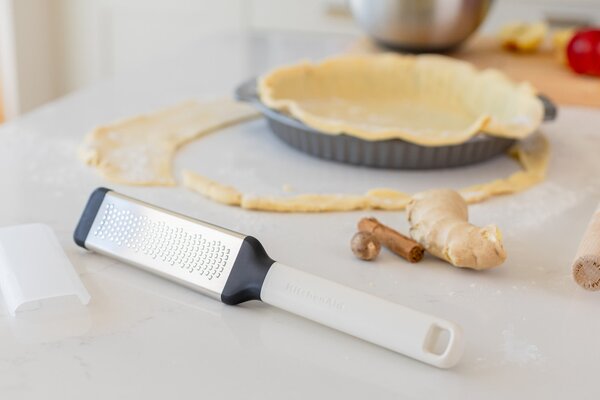 Struhadlo jemné KitchenAid Classic Collection bílá KHA321OHPNG