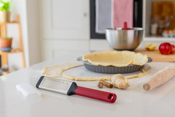 Struhadlo jemné KitchenAid Classic Collection červená KHA321OHEREG