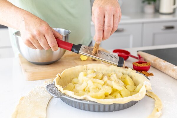 Struhadlo jemné KitchenAid Classic Collection červená KHA321OHEREG