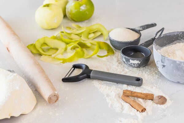 Škrabka příčná KitchenAid Classic Collection 17,5 cm šedá KHA145OHCHGG