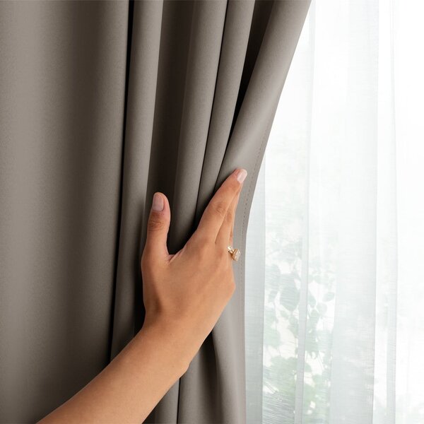Šedobéžový dimout závěs 200x245 cm Kierra – Restilo