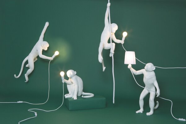 Seletti Bílá stolní lampa Monkey