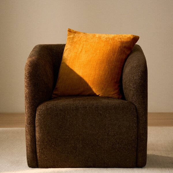 Kave Home Oranžový sametový povlak na polštář Vori 50 x 50 cm