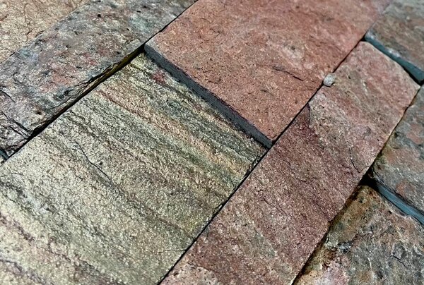 Kamenný obklad, Kvarcit měděný, 15x65x0,8-1,4 cm, ES004, balení