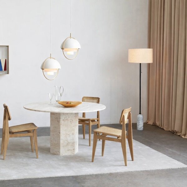 GUBI Mramorová stojací lampa Gravity 169 cm