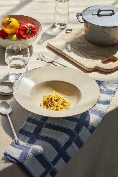 Broste Copenhagen Dřevěné prkénko Olina - 30 cm BC170