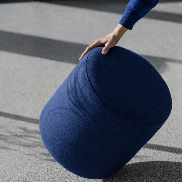 Noo.ma Tmavě modrý čalouněný puf Folk 40 cm