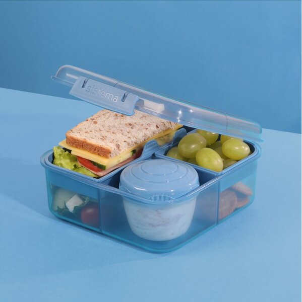 Sistema Dělený svačinový box Ocean Bound Bento Cube s nádobou na jogurt a 2 tácky 1,25 l, modrá