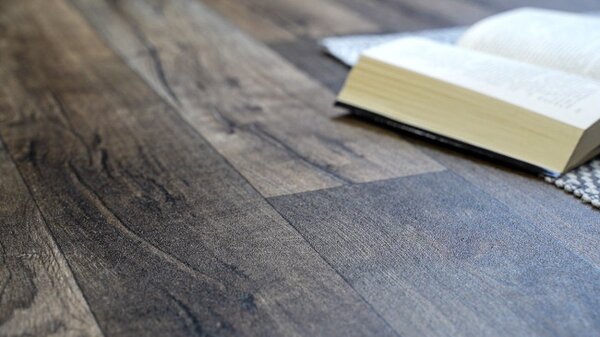 PVC podlaha Maxima Plus Hunter Oak S44 hnědá