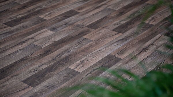 PVC podlaha Maxima Plus Hunter Oak S44 hnědá