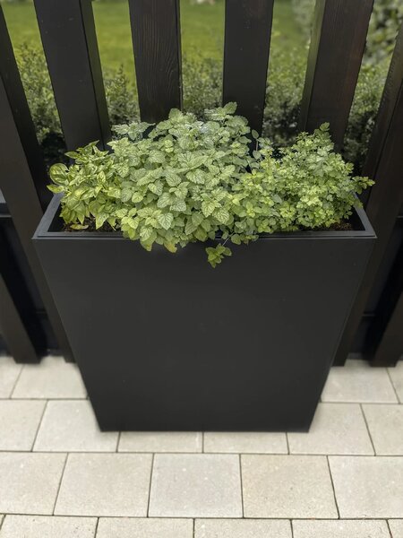 Květináč ELEMENTO, ocel, šířka 75 cm, černý