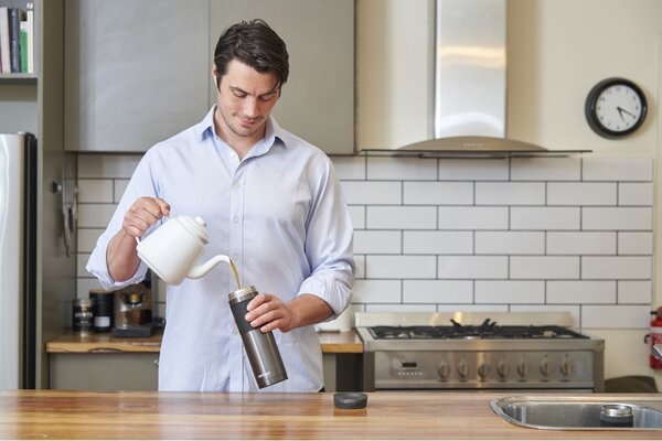 Contigo Termohrnek Byron 720 ml, Gunmetal