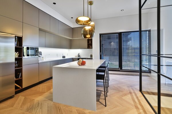 Brokis Designové LED závěsné svítidlo Knot Cilindro PC1019 Barva skla: Šedá kouřová - transparentní sklo, Povrchová úprava baldachýnu: Mosaz, Povrch reflektoru: Mosaz