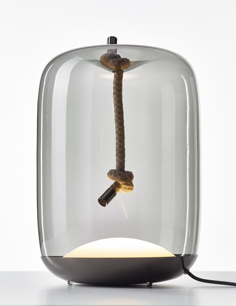 Brokis Designové stolní / stojací svítidlo Knot Cilindro table PC1078 Barva skla: Šedá kouřová - transparentní sklo, Povrchová úprava baldachýnu: Mosaz, Reflektor: Mosaz