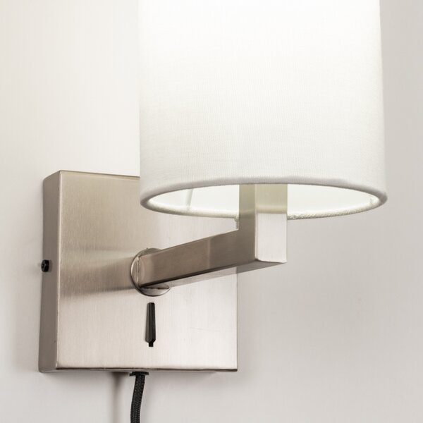 Nástěnné svítidlo do ložnice s vypínačem Bassel 34 White and Silver (LMD)