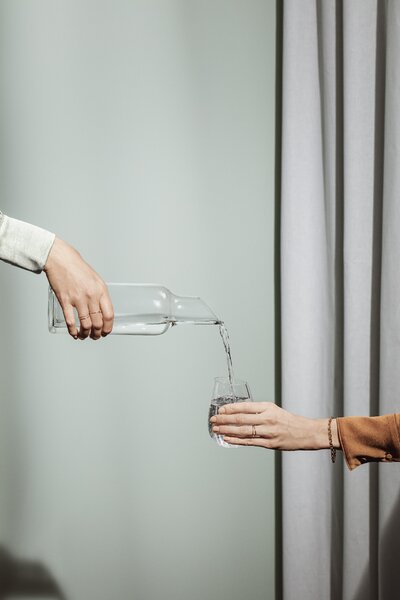 EVA SOLO Skleněná karafa Wood Stopper - 1 l ESL261