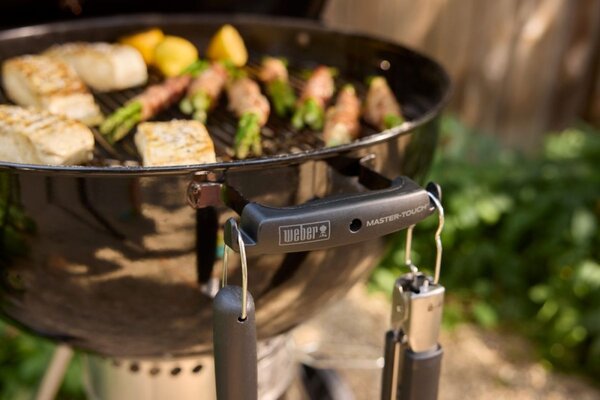 Weber Gril na dřevěné uhlí Master Touch C-5755, 57 cm - Smoke