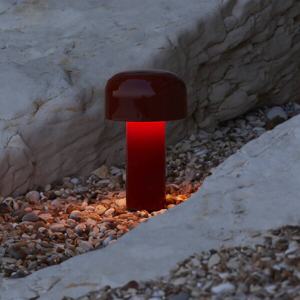 FLOS LED stolní lampa Flos Bellhop s diodami a dobíjecím akumulátorem, červená,, stmívatelný, Červená, Obývací pokoj / jídelna, Plast, Design
