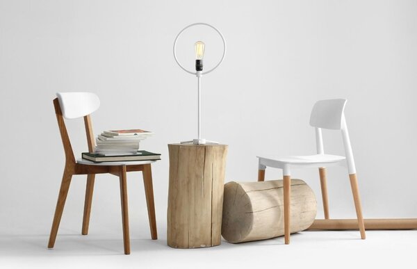 Nordic Design Bílá kovová stolní lampa Wheel