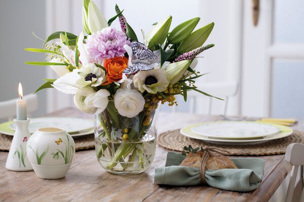 Villeroy&Boch Colourful Spring svícen na čajovou svíčku