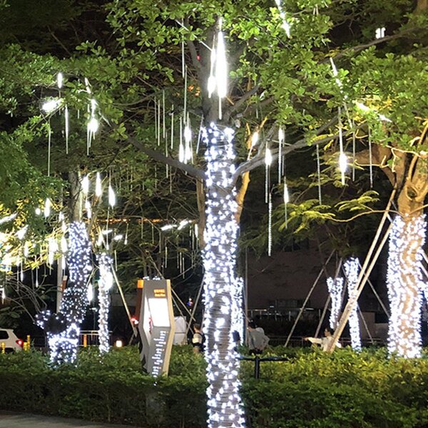 Vánoční LED kapající rampouchy - 8ks, 30cm, různé barvy na výběr Barva: Studená bílá