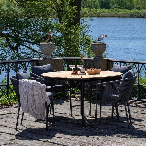 Nordic Living Teakový zahradní stůl Cleveland 130 cm