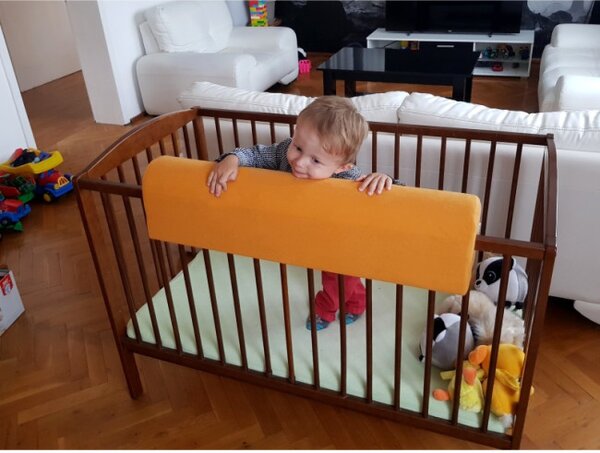 Chránič na dětskou postýlku žlutý, 50 cm