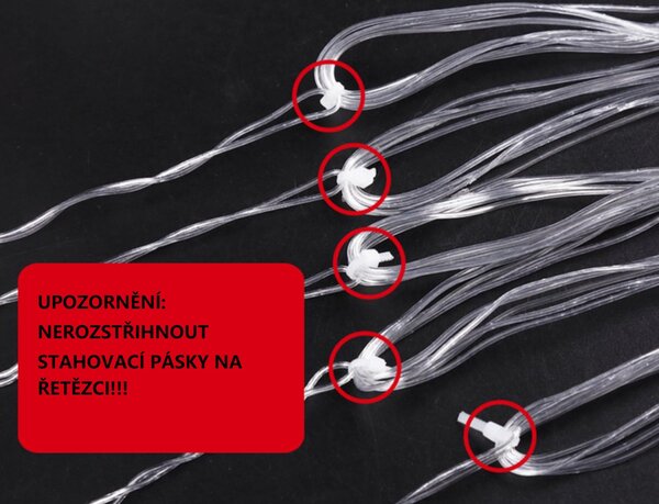 Vánoční LED světelný závěs ve tvaru V s hvězdičkami, 162 LED, 3m, různé barvy na výběr Barva: Studená bílá