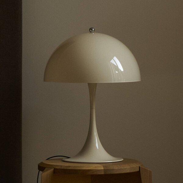 Louis Poulsen stolní lampa Panthella 320, béžová, Ø 32 cm, E14, Krémová / jantar, Obývací pokoj / jídelna, Plast, Moderní