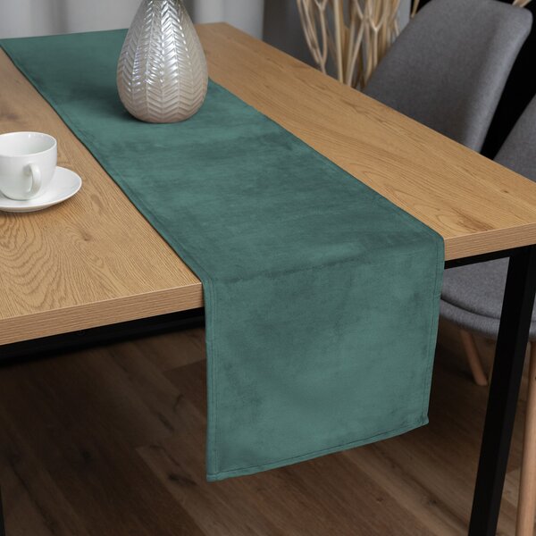 Biante Sametový běhoun na stůl Velvet Premium SVP-022 Ledově zelený 35x120 cm