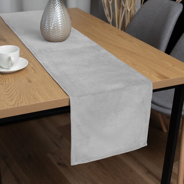 Biante Sametový běhoun na stůl Velvet Premium SVP-027 Světle šedý 35x120 cm