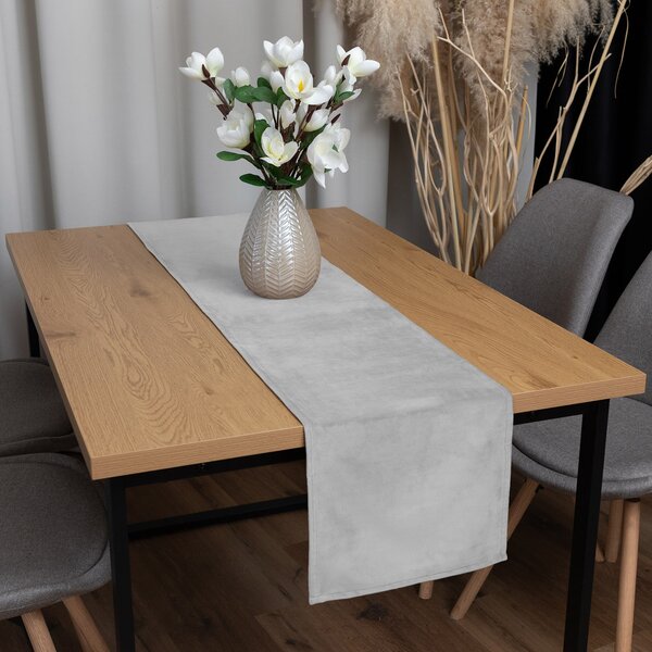 Biante Sametový běhoun na stůl Velvet Premium SVP-027 Světle šedý 35x120 cm