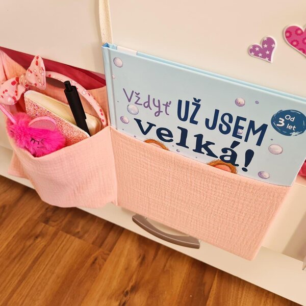 Mušelínový kapsář na postýlku - růžový