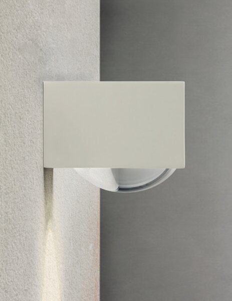 Redo 90273 Ari, bílé venkovní nástěnné svítidlo COB LED 7W 3000K, se svícením dolů