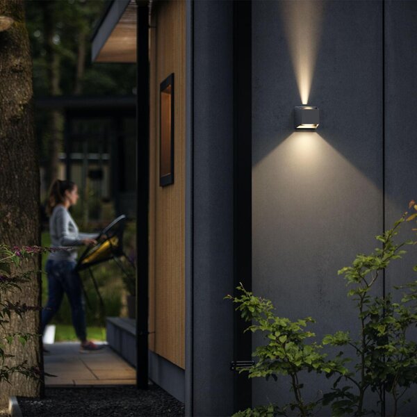 Philips Alix UltraEfficient venkovní nástěnné LED svítidlo 4,3W 800lm 2700K IP44, antracitové