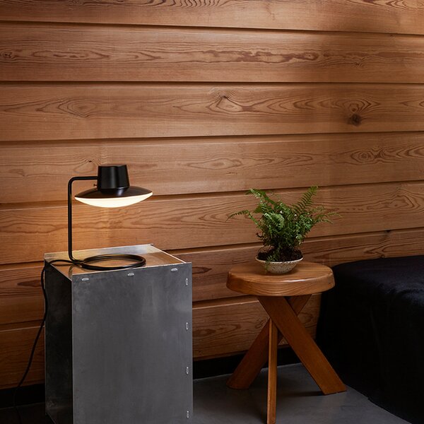 Stolní lampa Louis Poulsen, AJ Oxford, Černá, Obývací pokoj, Kov, Design