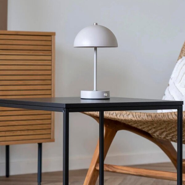 Nordic Living Pískově hnědá kovová nabíjecí stolní LED lampa Halle