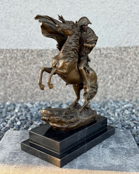Bronzová socha - Napoleon na koni figurka vojevůdce