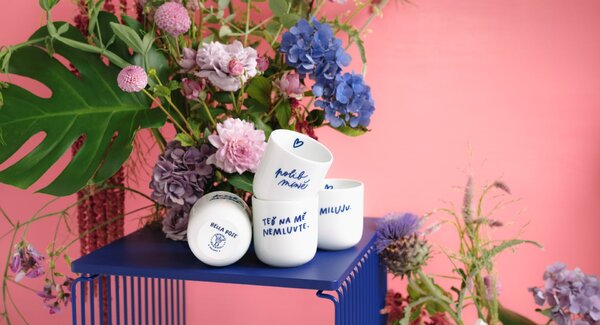 Porcelánový hrnek Miluju 270 ml