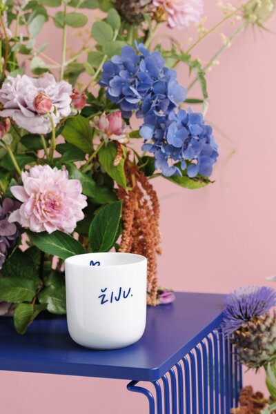 Porcelánový hrnek Žiju 270 ml