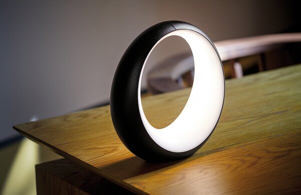 Černá nabíjecí stolní LED lampa Fermob Hoopik 24 cm