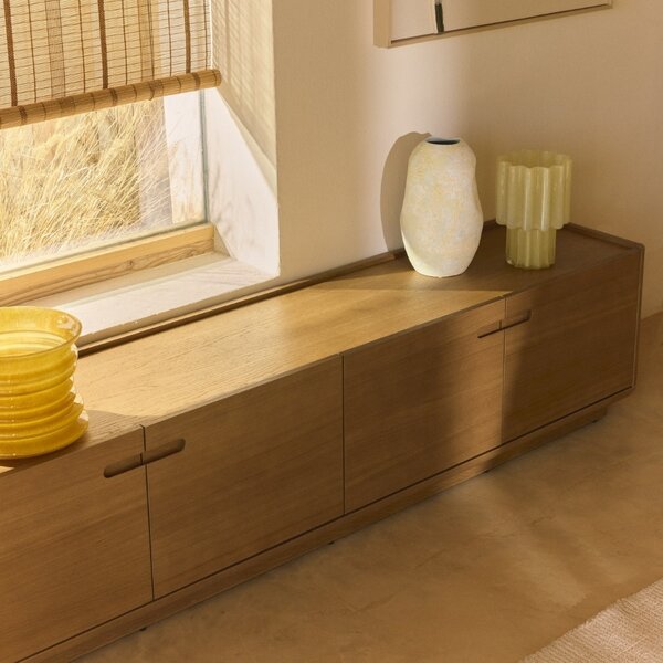Kave Home Dubový TV stolek Arelida 200 x 40 cm