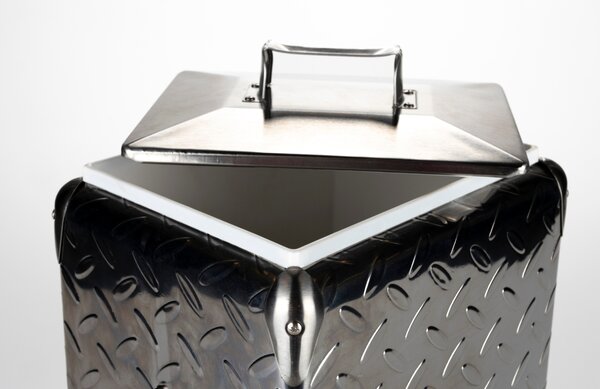 Stříbrný kovový chladící box ZUIVER BE HEAVY 32 x 24 cm