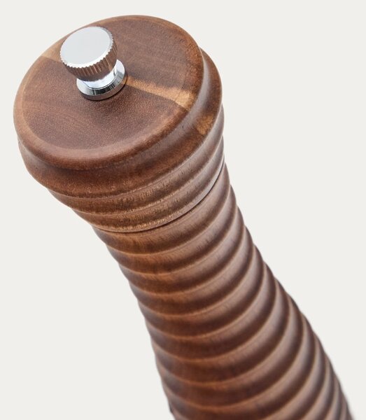 Hnědý dřevěný mlýnek na koření Kave Home Rommu 18,9 cm