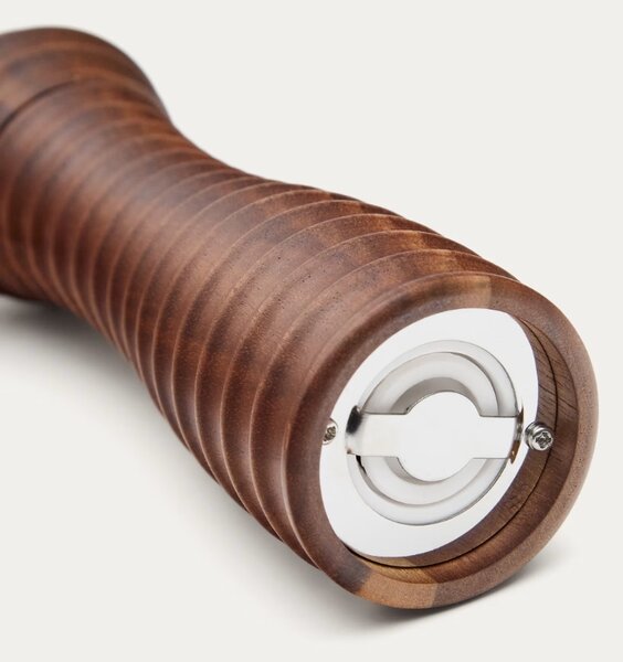 Hnědý dřevěný mlýnek na koření Kave Home Rommu 18,9 cm
