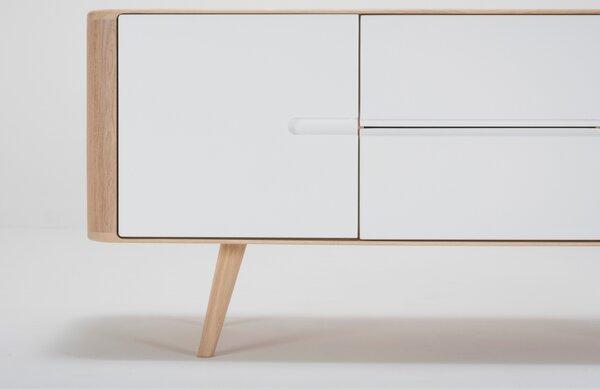 -25 % Dny MOMENTI– Gazzda Dubová komoda Ena 135 x 42 cm
